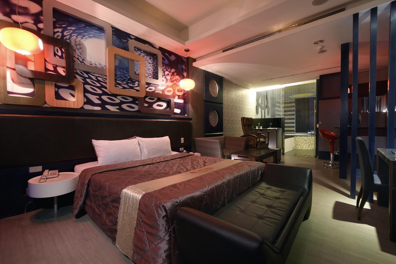 Sun Garden Motel Kaohsiung Buitenkant foto