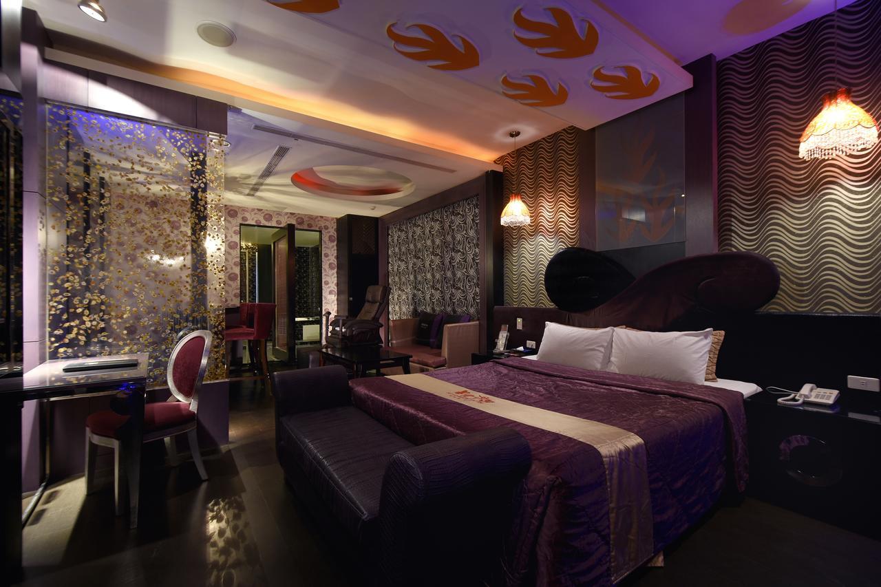 Sun Garden Motel Kaohsiung Buitenkant foto