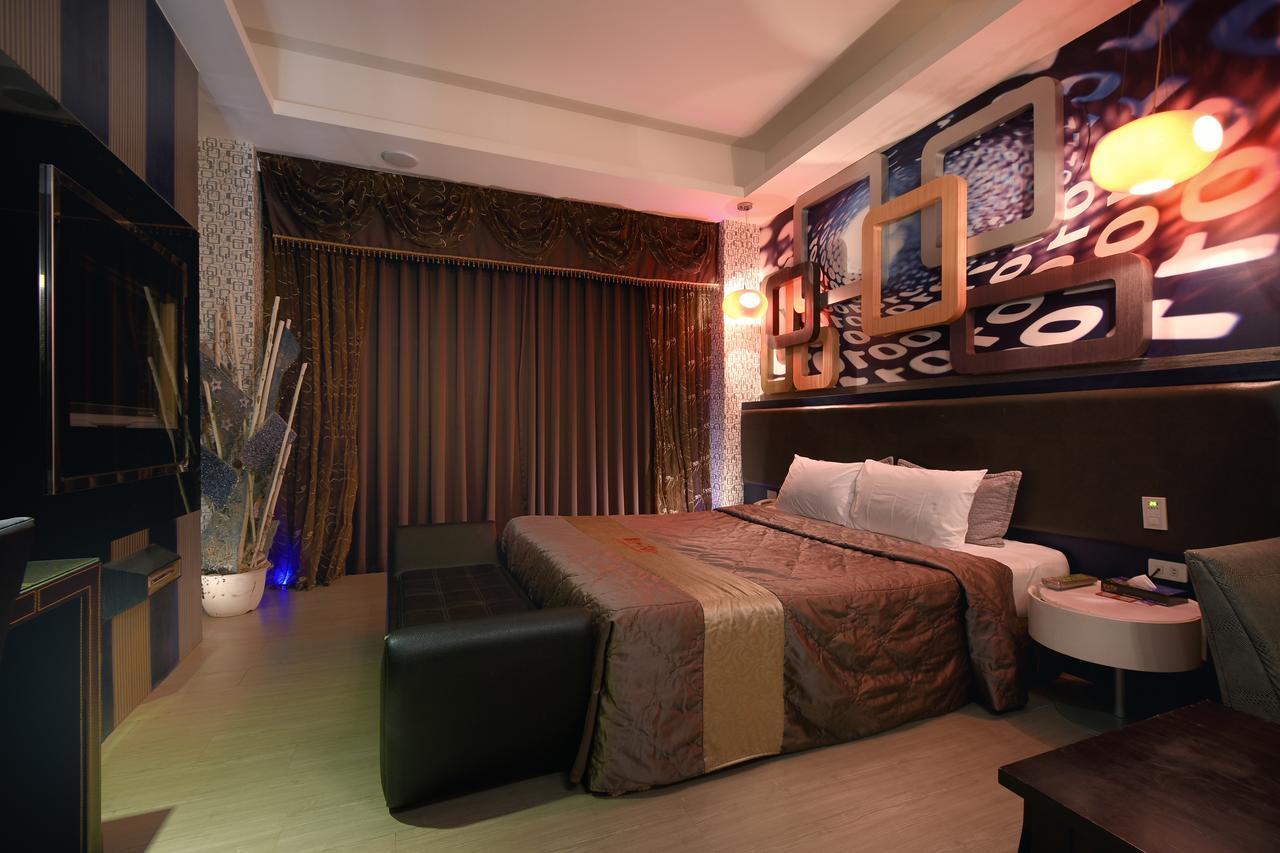Sun Garden Motel Kaohsiung Buitenkant foto